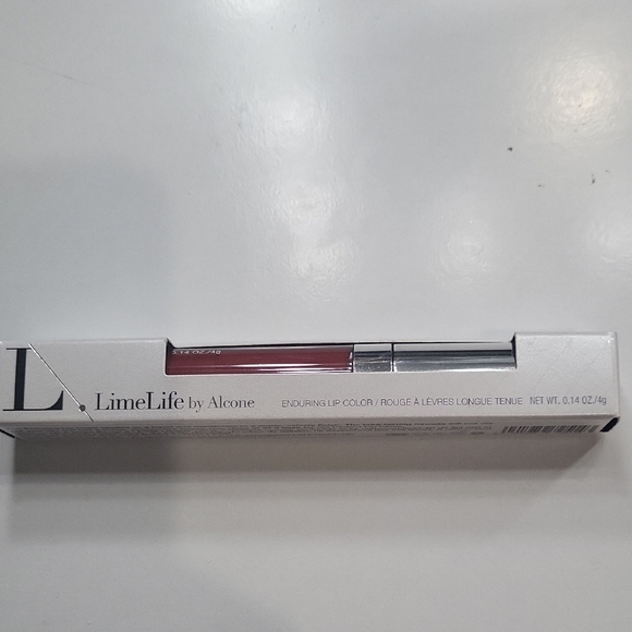 Enduring Lip Color - Rich Red - Picture 1 of 2